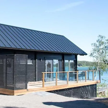 Daire Kustavin Lootholma Kustavi