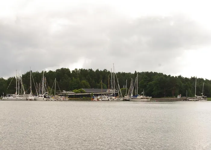 شقة Kustavin Lootholma كوستافي